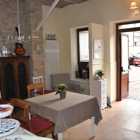 Bed and breakfast Piazza Mercato 3*